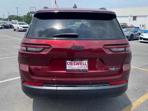 2025 Jeep Grand Cherokee L Laredo