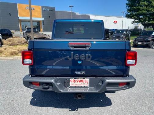 2025 Jeep Gladiator Sport