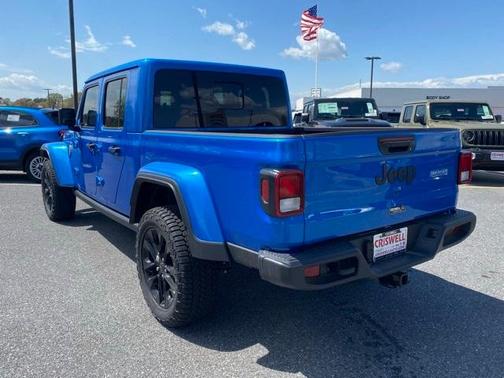 2025 Jeep Gladiator Sport