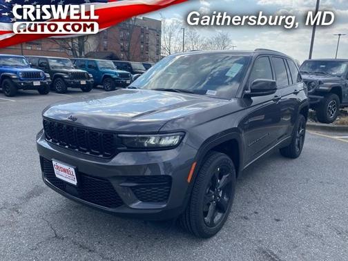 2025 Jeep Grand Cherokee Laredo
