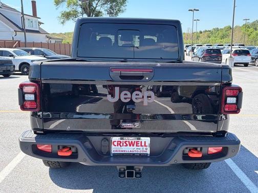 Black Clearcoat 2026 Jeep Gladiator Mojave