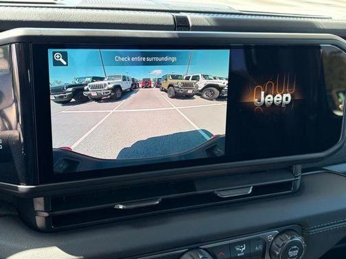 Black Clearcoat 2026 Jeep Gladiator Mojave