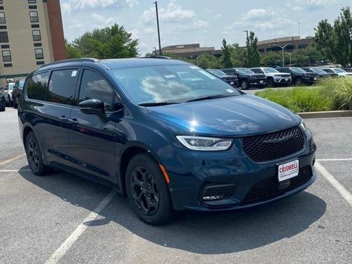 2025 Chrysler Pacifica Hybrid Select