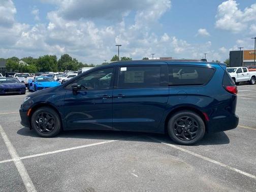 2025 Chrysler Pacifica Hybrid Select