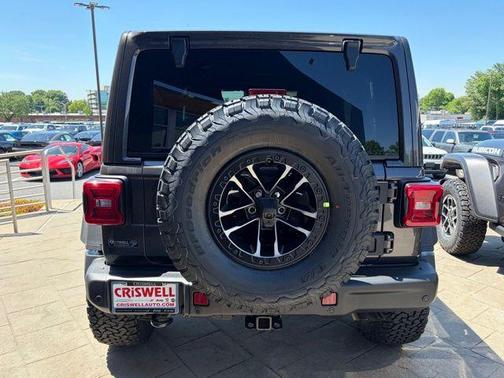 Granite Crystal Clearcoat Metallic 2026 Jeep Wrangler Moab 392