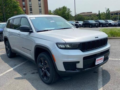 2025 Jeep Grand Cherokee L Laredo