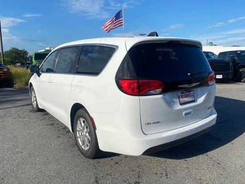 2026 Chrysler Voyager LX