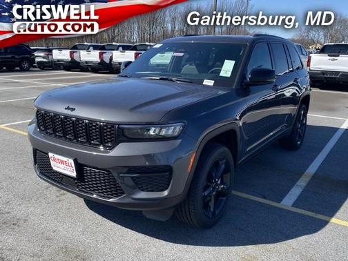 2025 Jeep Grand Cherokee Laredo