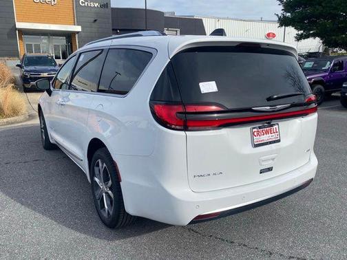 2026 Chrysler Pacifica Pinnacle