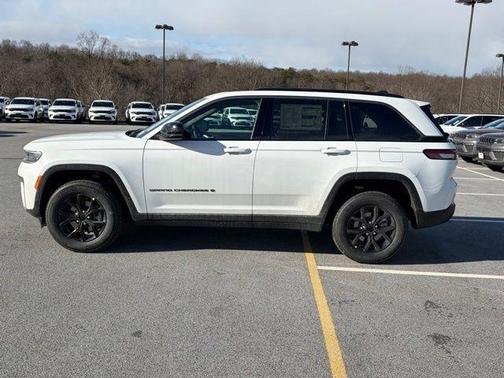 2026 Jeep Grand Cherokee Laredo