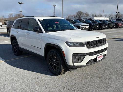 2026 Jeep Grand Cherokee Laredo