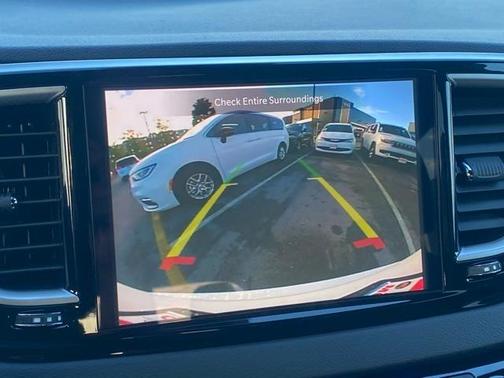 2026 Chrysler Voyager LX