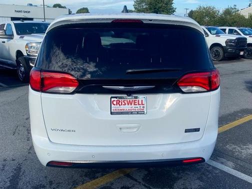 2026 Chrysler Voyager LX