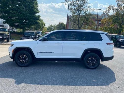 2025 Jeep Grand Cherokee L Laredo