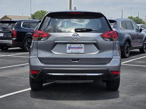 2018 Nissan Rogue S