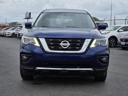 2018 Nissan Pathfinder Platinum