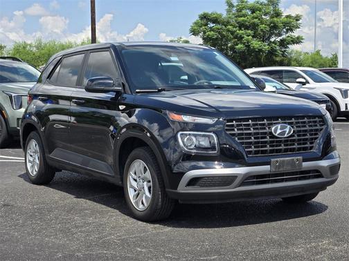 2022 Hyundai VENUE SE