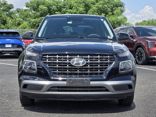 2022 Hyundai VENUE SE