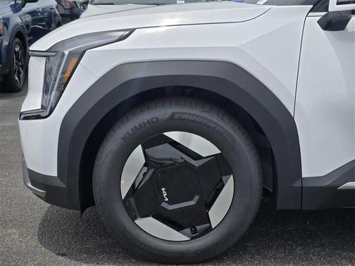 2026 Kia EV9 Light Short Range