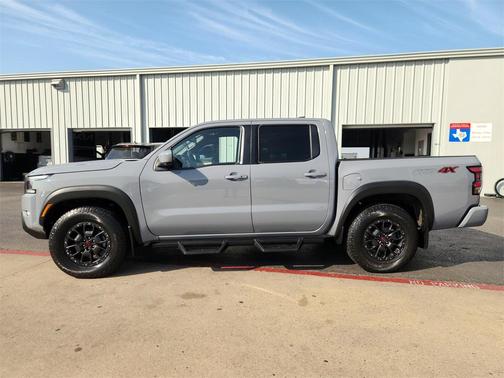 2022 Nissan Frontier PRO-4X