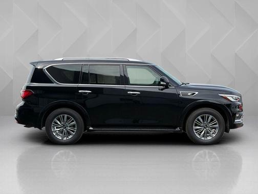 Black Obsidian 2022 INFINITI QX80 Luxe