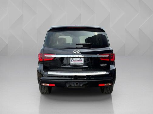 Black Obsidian 2022 INFINITI QX80 Luxe