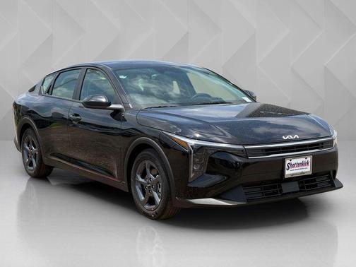 Aurora Black 2026 Kia K4 LXS