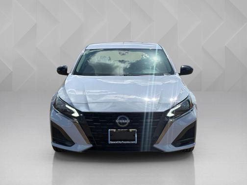 Gray Sky Pearl 2024 Nissan Altima SR FWD