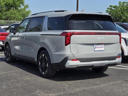2025 Kia Carnival EX
