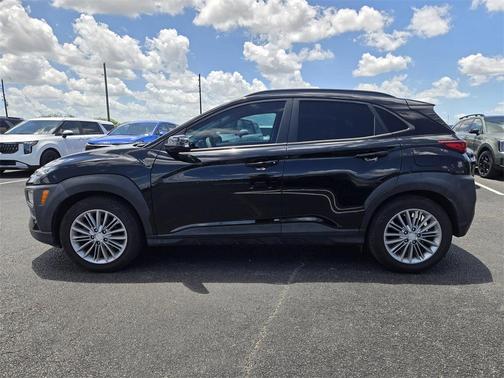 2021 Hyundai KONA SEL