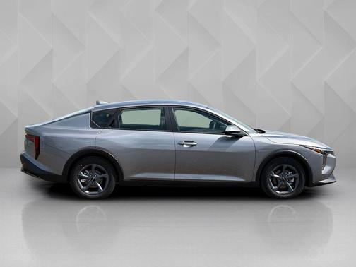 Aurora Black Pearl 2026 Kia K4 LXS