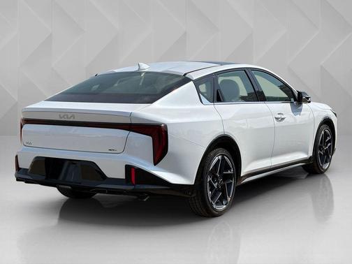 Snow White 2026 Kia K4 GT-Line