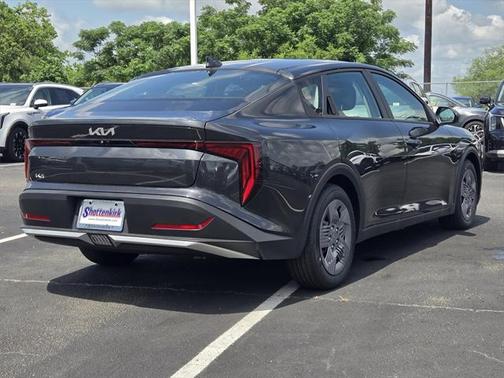 2025 Kia K4 LX