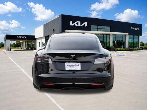 Solid Black 2022 Tesla Model S Base