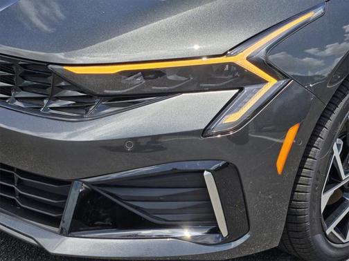 2025 Kia K5 EX