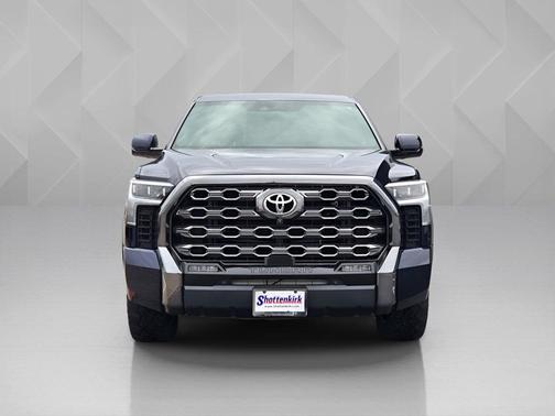 2022 Toyota Tundra Platinum