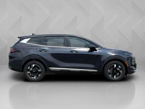 Metal 2026 Kia Sportage LX