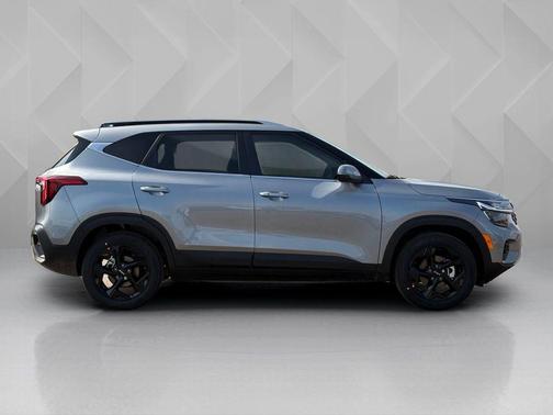 Steel Gray 2026 Kia Seltos EX