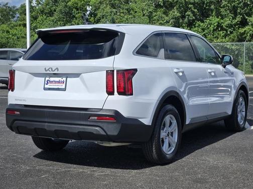 2023 Kia Sorento LX