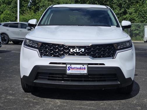 2023 Kia Sorento LX