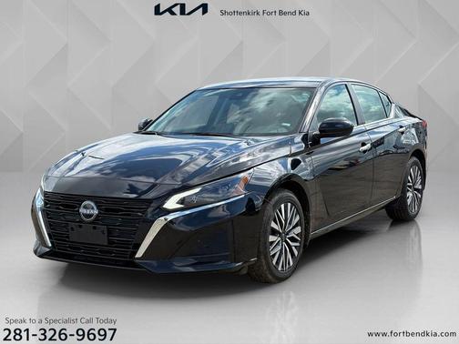 Super Black Clearcoat 2024 Nissan Altima 2.5 SV