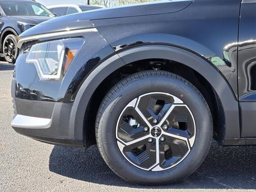2025 Kia Niro LX