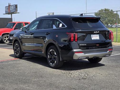 2025 Kia Sorento S