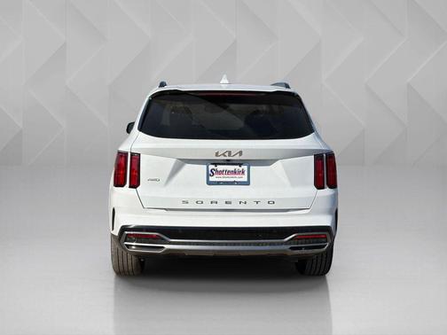 Glacial White Pearl 2022 Kia Sorento SX