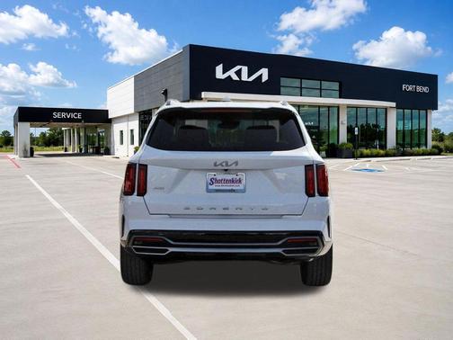 Glacial White Pearl 2022 Kia Sorento SX