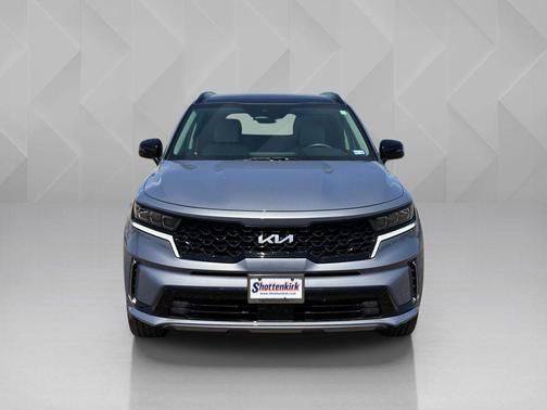 Everlasting Silver 2023 Kia Sorento SX