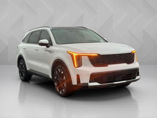 White Pearl 2026 Kia Sorento SX