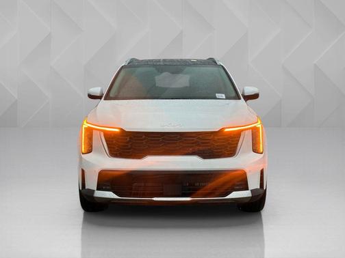 White Pearl 2026 Kia Sorento SX
