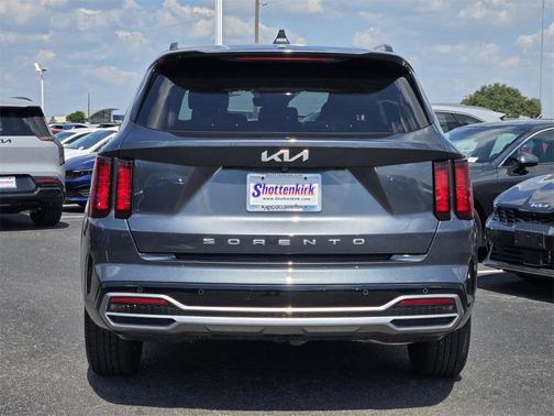 2022 Kia Sorento S