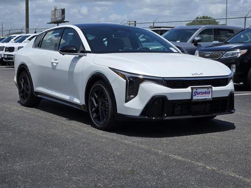 2025 Kia K4 GT-Line Turbo